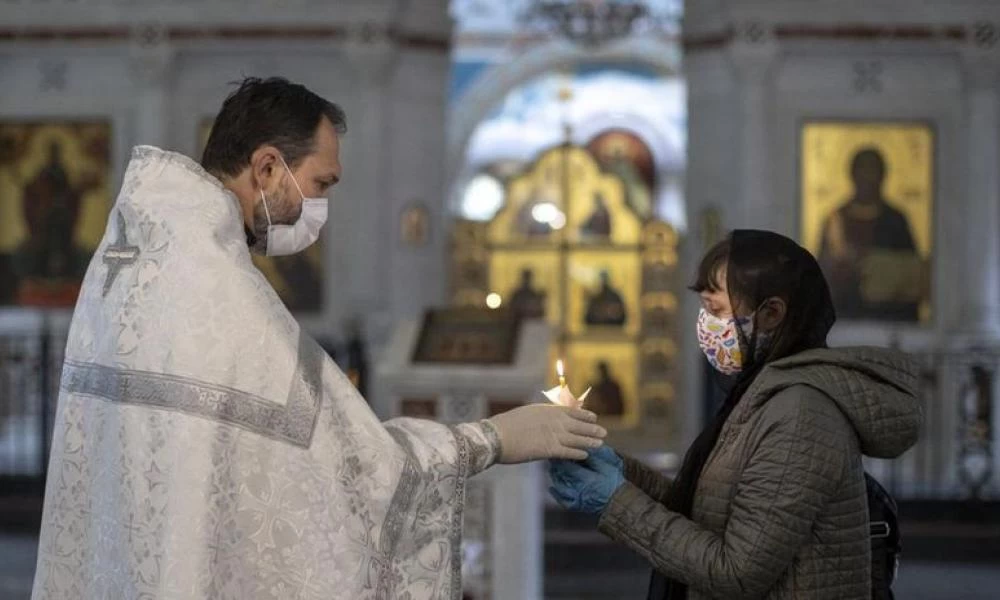 Ξανάνοιξαν μετά από 2 μήνες οι Εκκλησίες της Ρωσίας